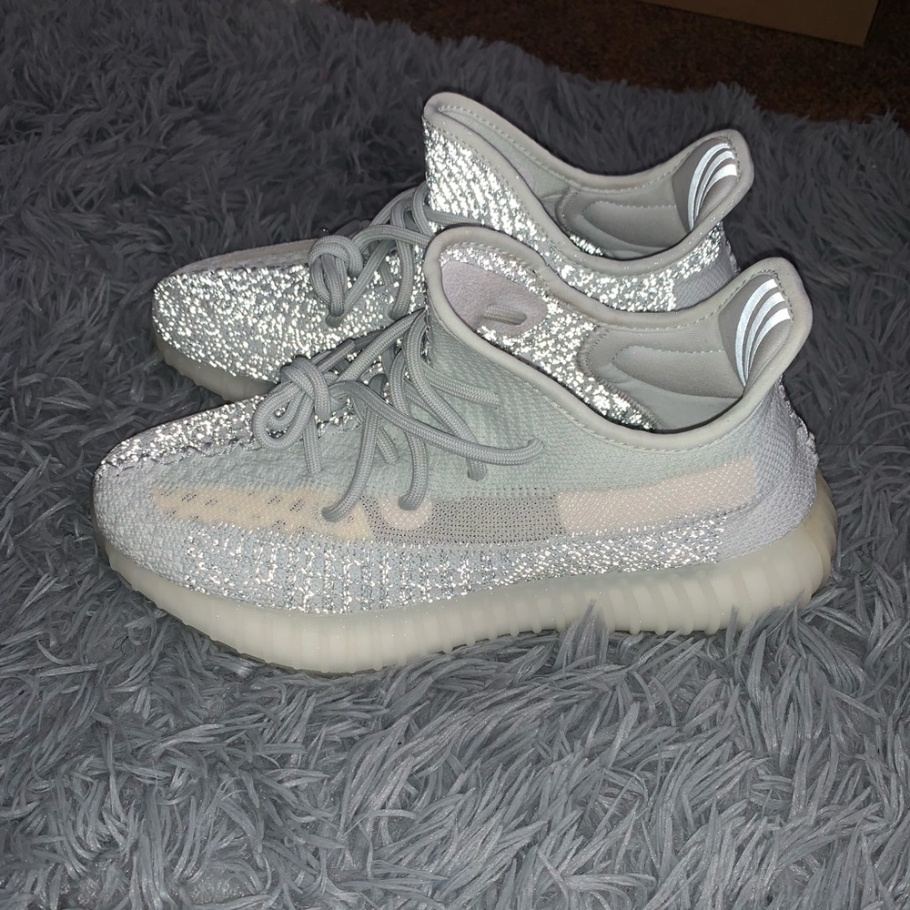 Yeezy 350 V2 Cloud White